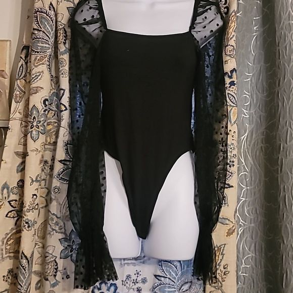 WDIRARA Women's Polka Dots Sheer Bodysuit - Picture 4 of 9